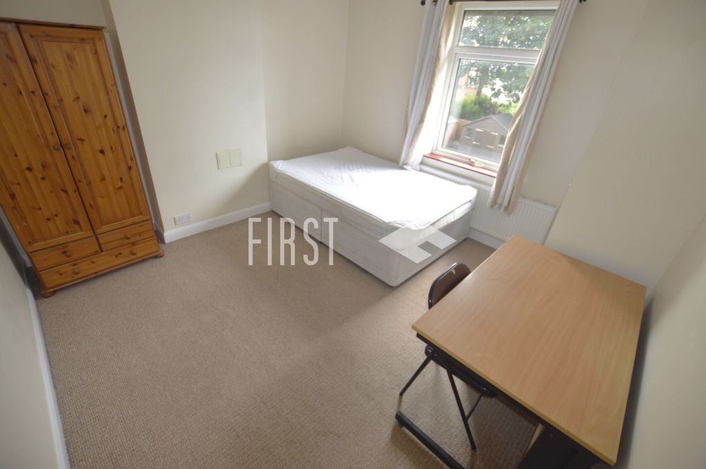 Property photo 3 of 10 Photo 13