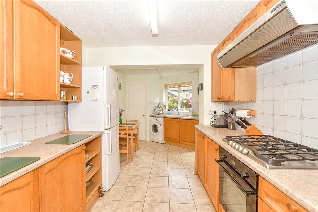Property photo 3 of 12 Kitchen