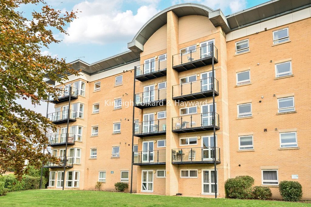 Property photo 1 of 20 Picture No. 05