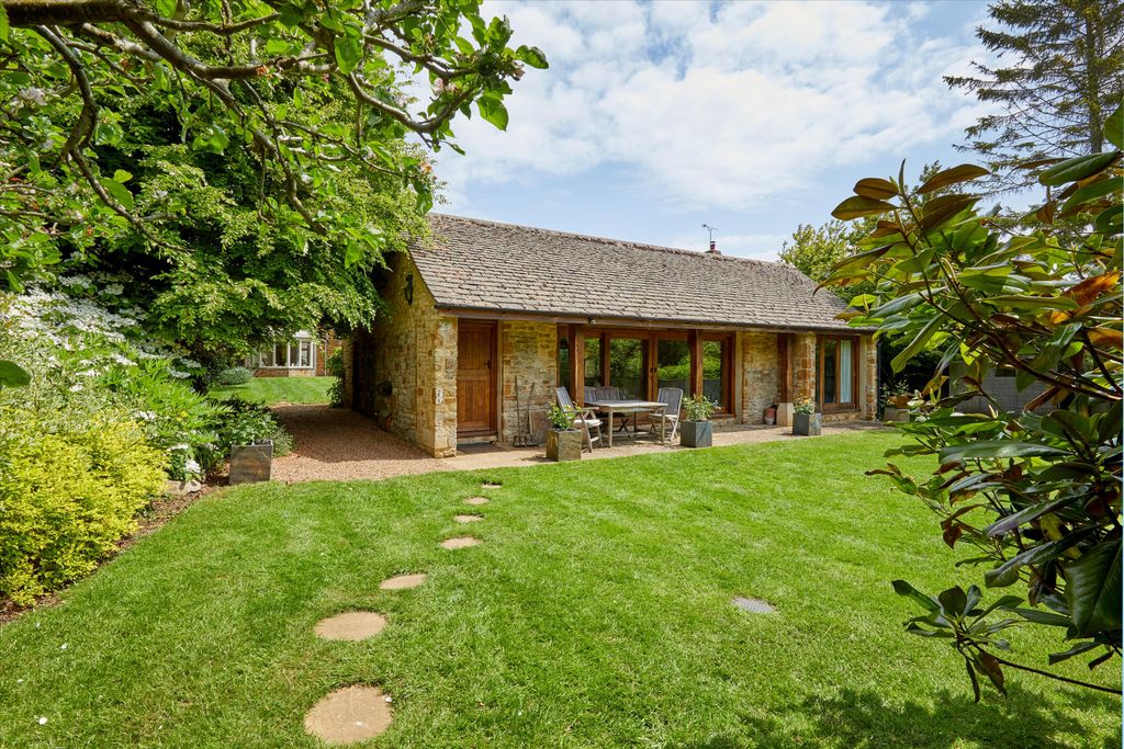 Property photo 3 of 16 Image