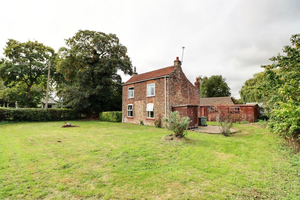 Property photo 1 of 22