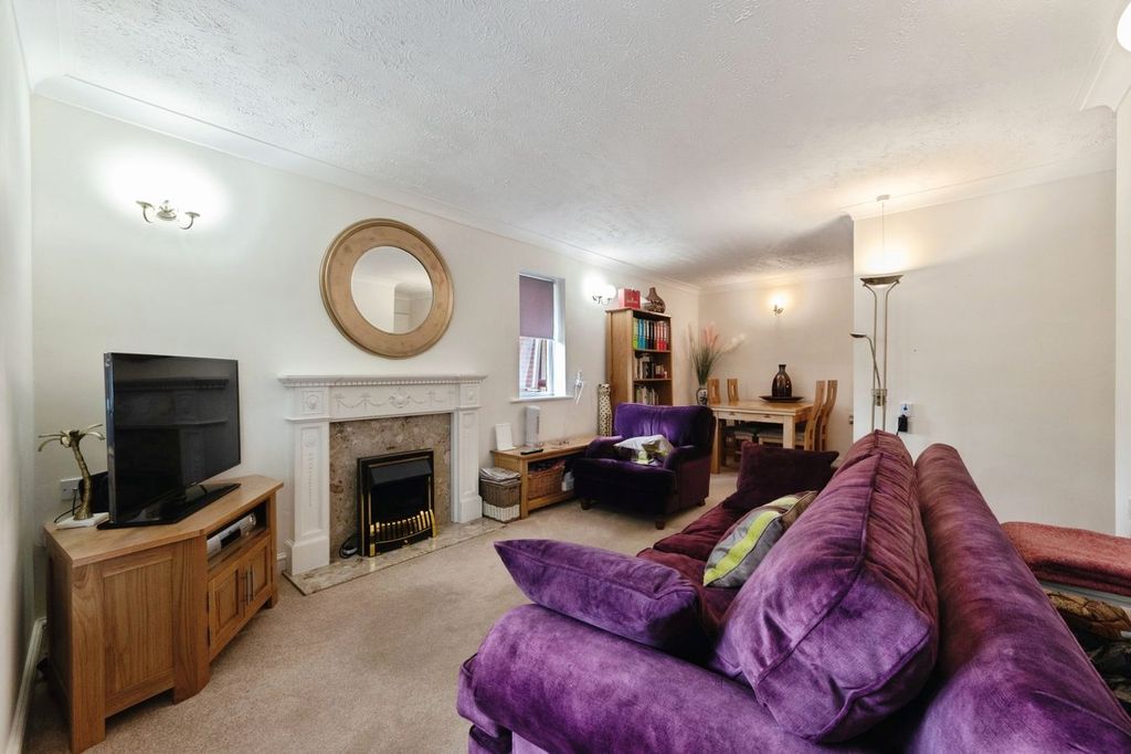 Property photo 3 of 19