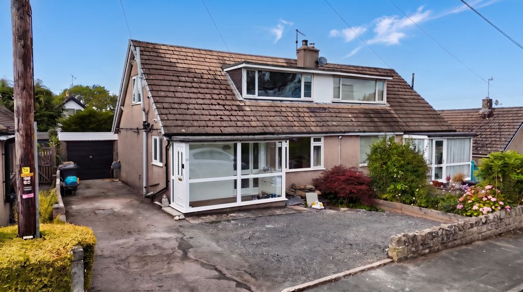 Property photo 1 of 28