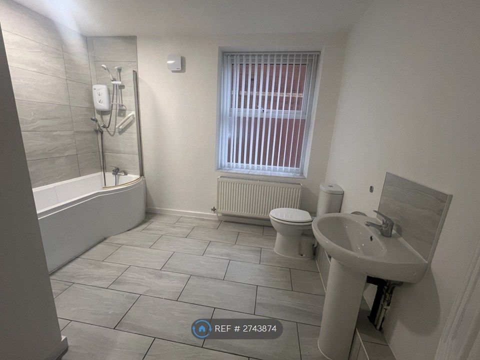 Property photo 2 of 6 Bathroom