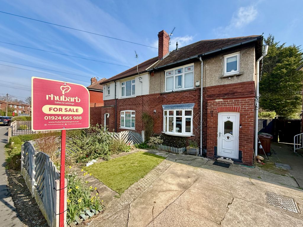 Property photo 1 of 7 External