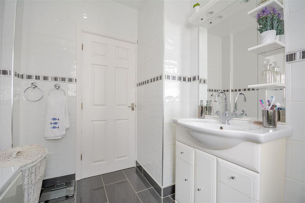 Additional image 20 of 3 bed detached bungalow for saleLongfield Lane, Ilkeston DE7