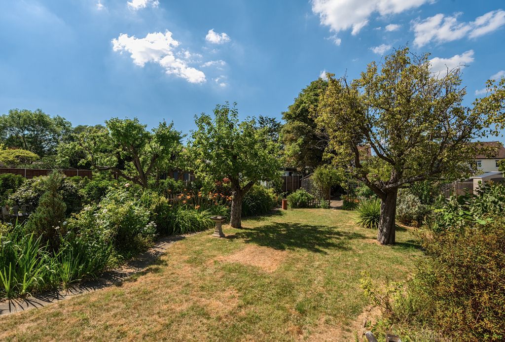 Property photo 2 of 20 1316767-3-6862E95...