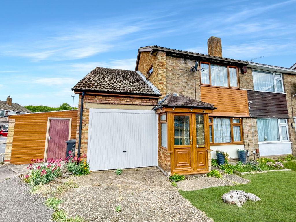 Property photo 1 of 12 4223100