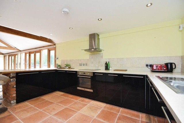 Property photo 3 of 12 7