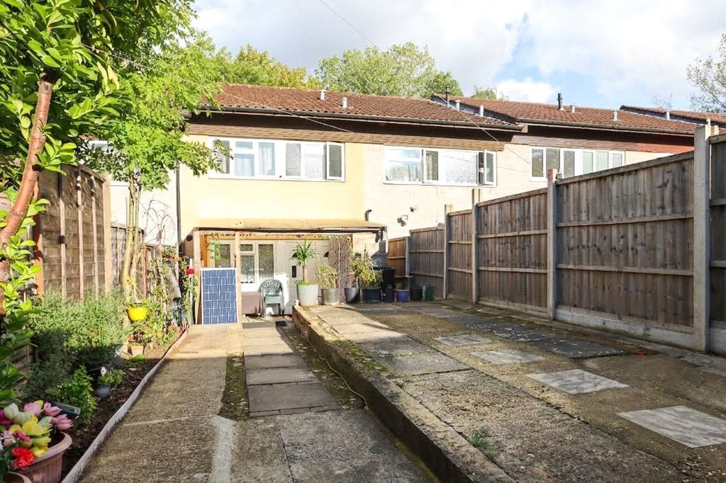 Property photo 1 of 15 Picture No. 16