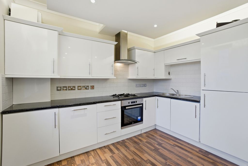 Property photo 2 of 15 Photo 5