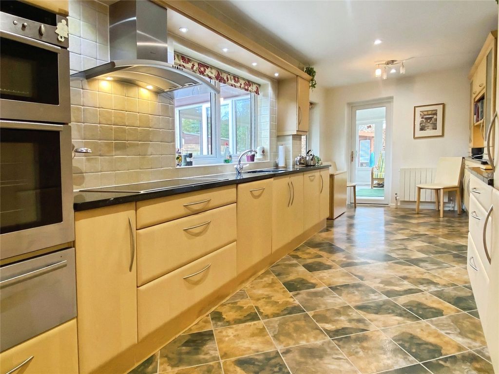 Property photo 2 of 25 Picture No. 05