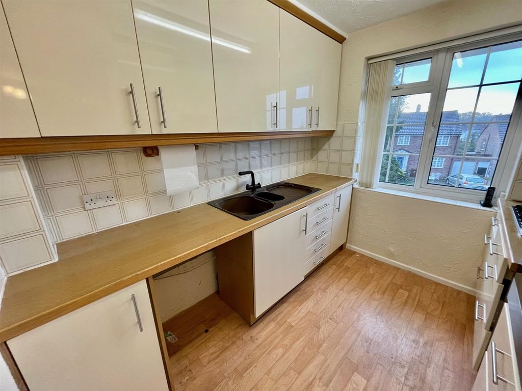 Property photo 3 of 11 25 Sandringham Kitchen.Jpg