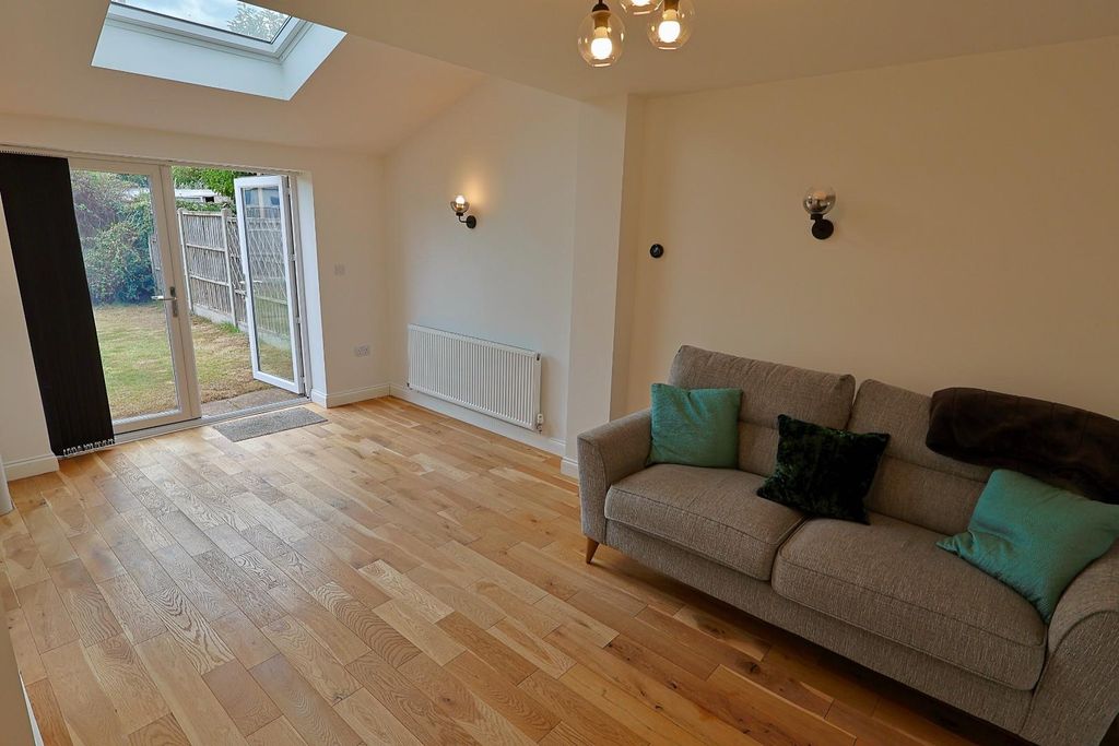 Property photo 3 of 14 Kitchen Diner