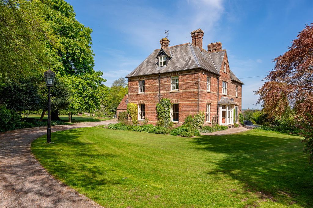 Property photo 1 of 50