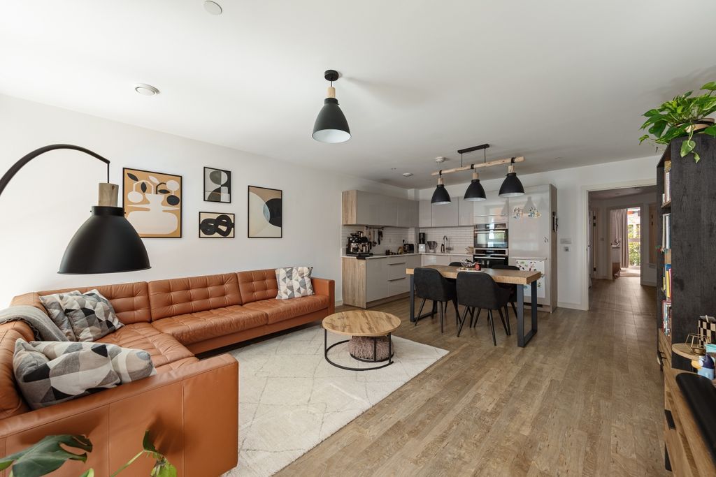 Property photo 1 of 12 094A6261