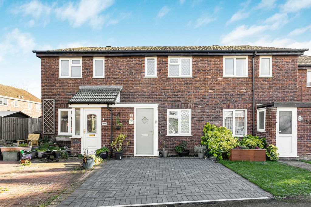 Property photo 1 of 12