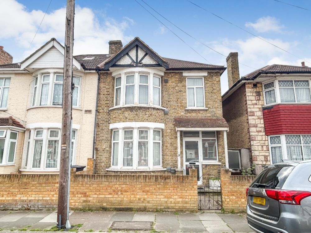 Property photo 1 of 17