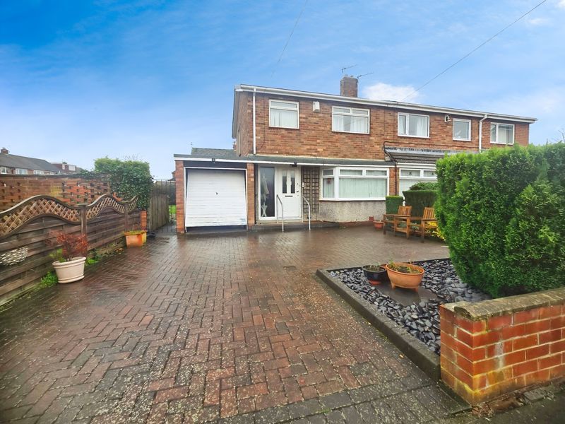 Property photo 1 of 14 Photo 6