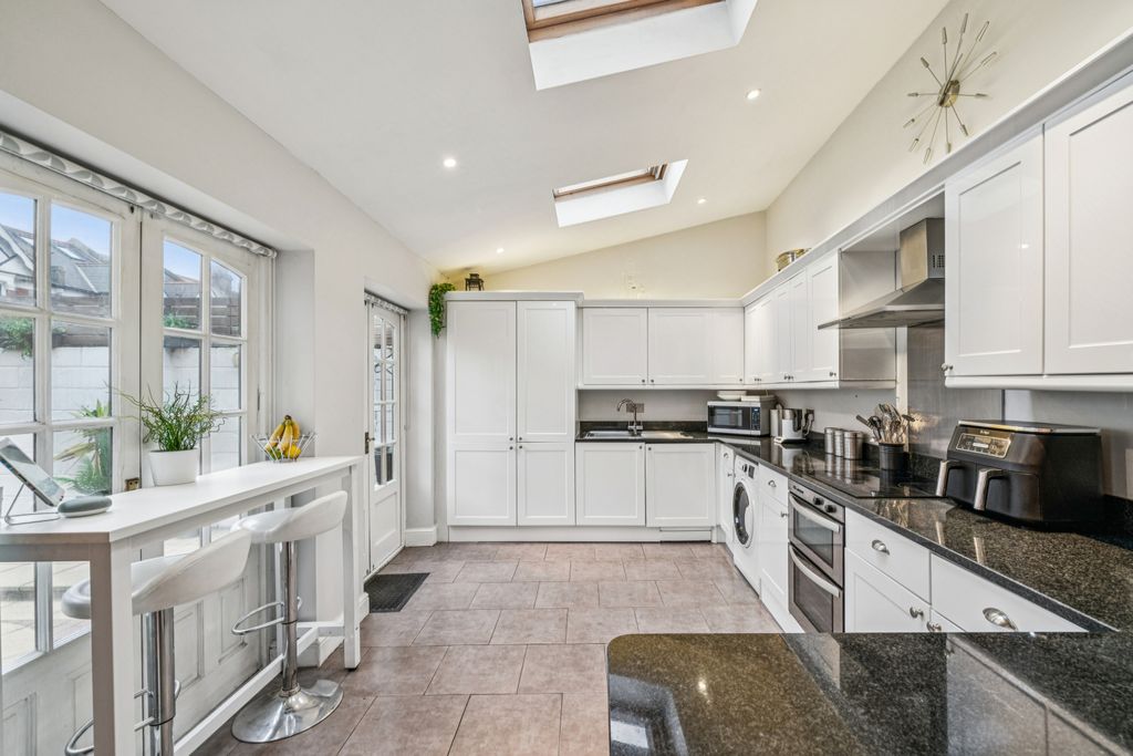 Property photo 3 of 15 Picture No. 10