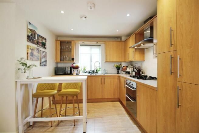 Property photo 2 of 9 Kitchen