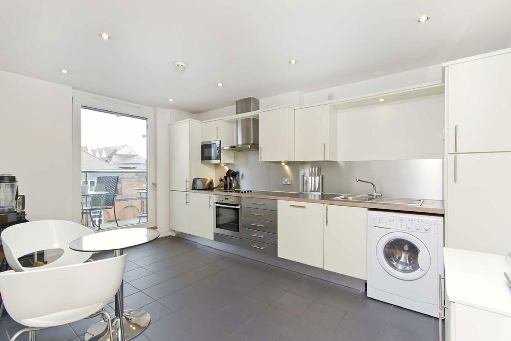 Property photo 3 of 8