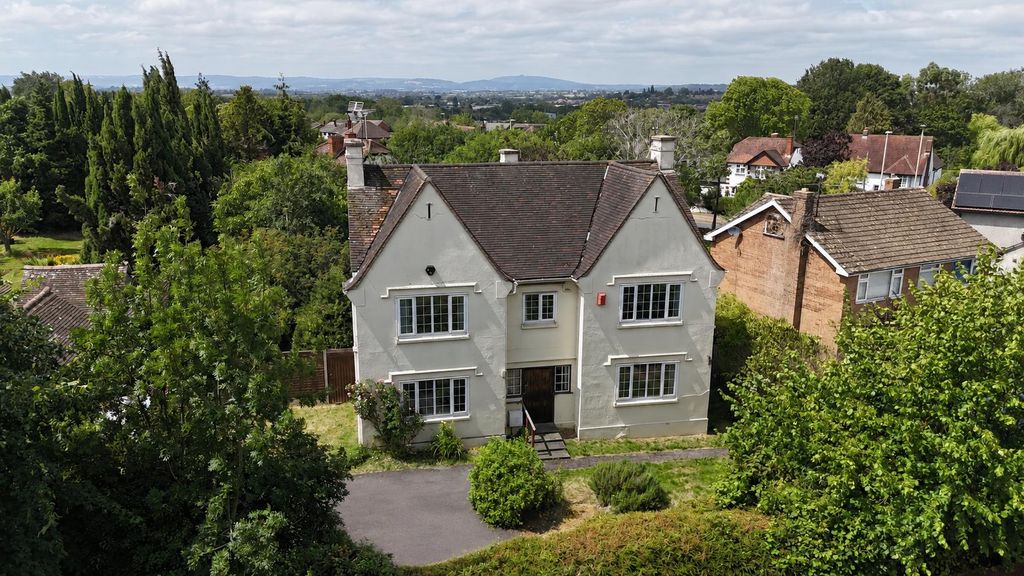 Property photo 1 of 30