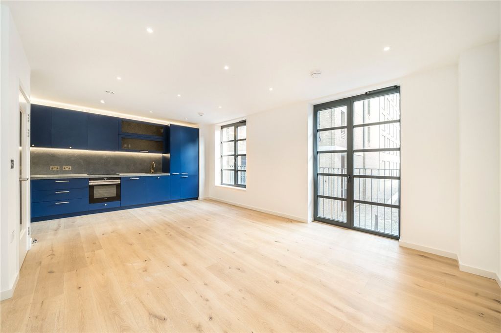 Property photo 2 of 22 Picture No. 29