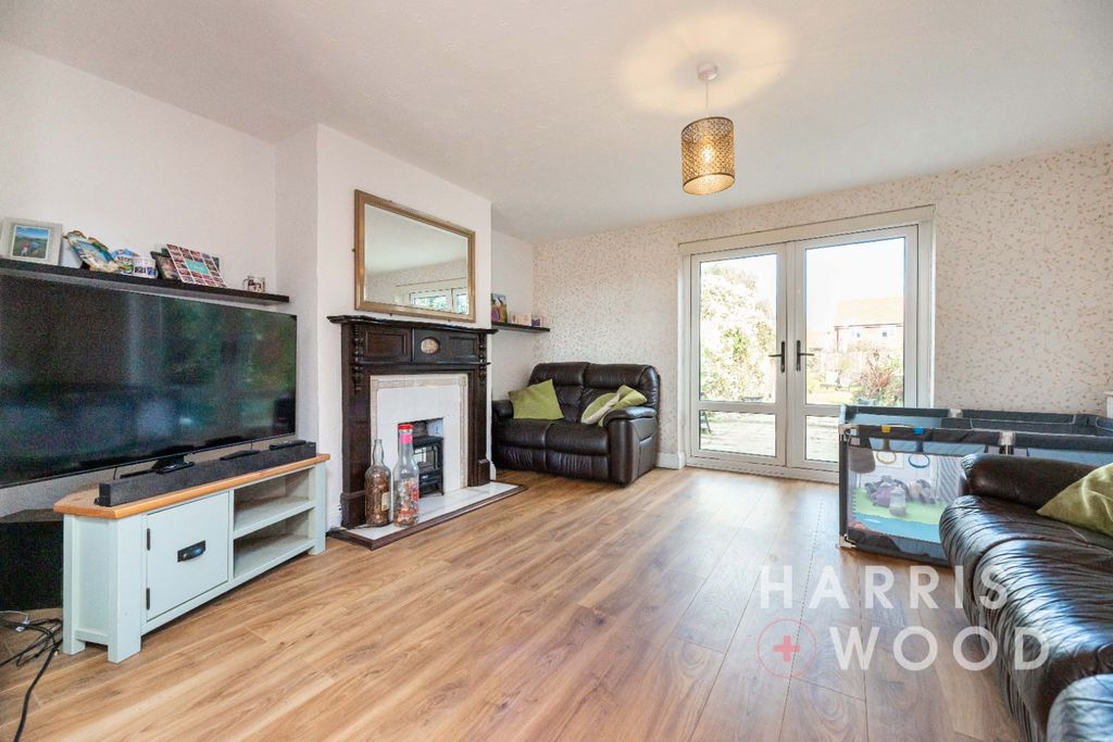 Property photo 2 of 32 4051741