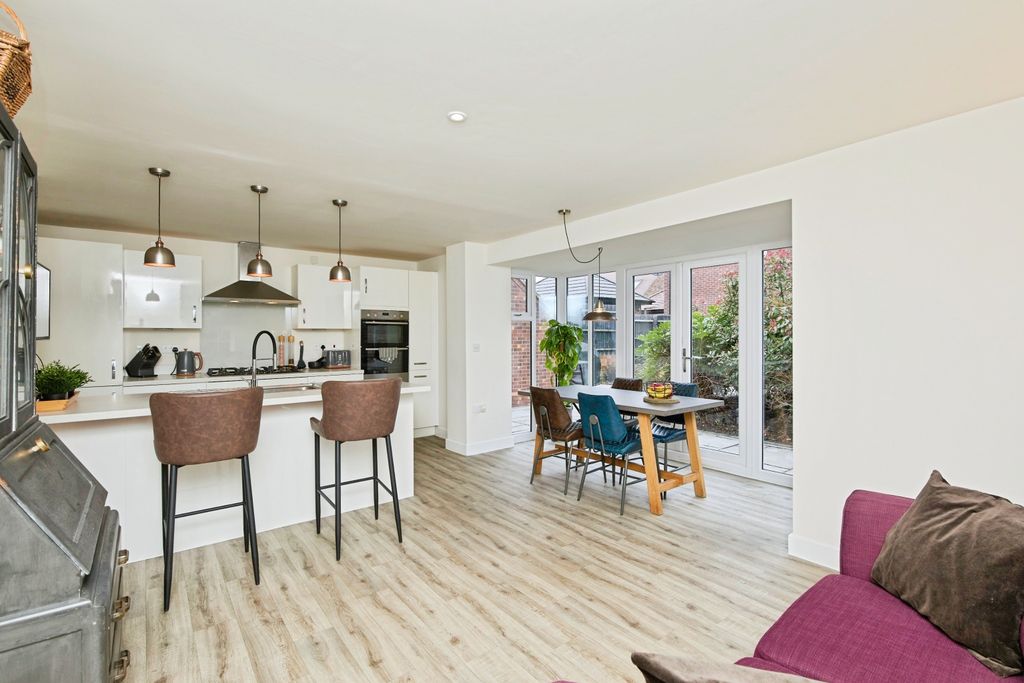 Property photo 3 of 20 Img_5314