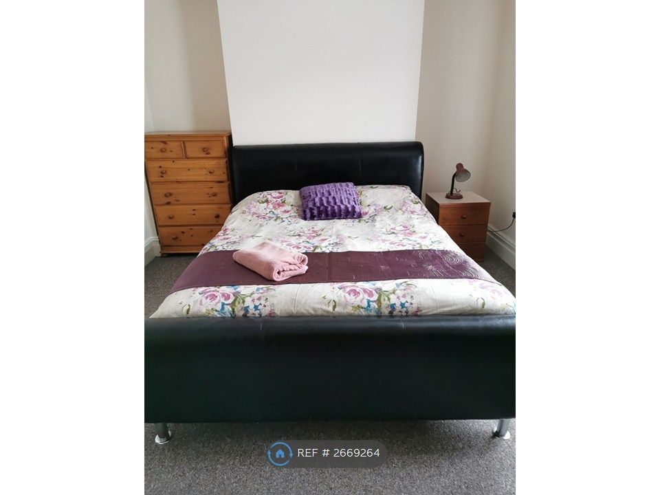 Property photo 1 of 6 Double Bed
