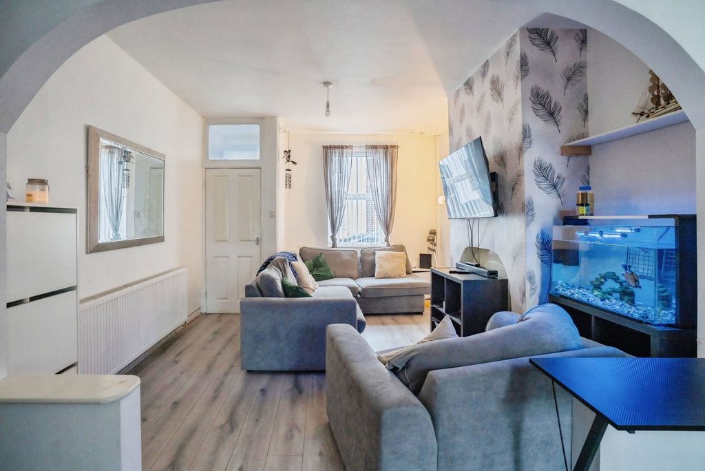 Property photo 2 of 15