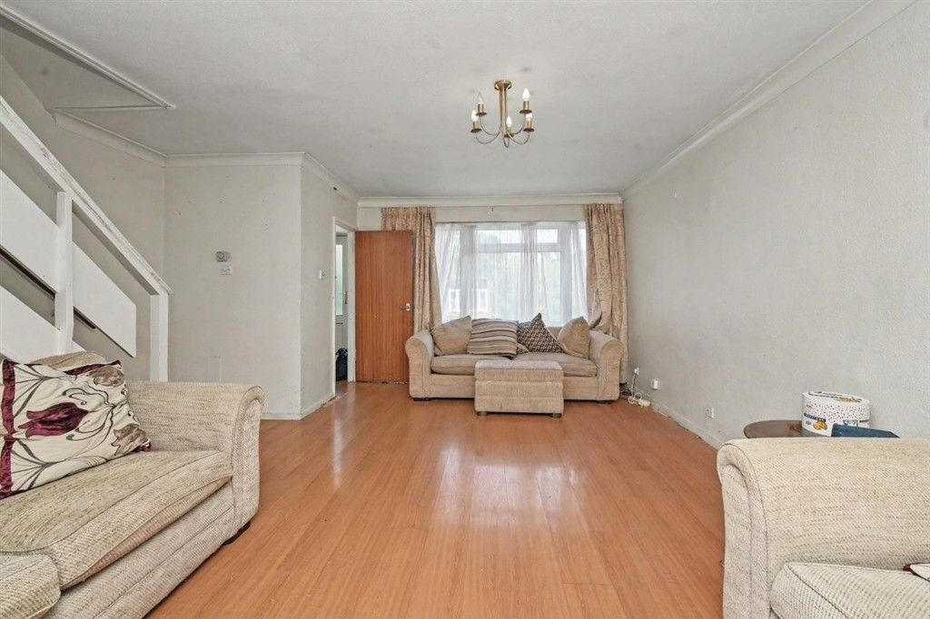 Property photo 2 of 5