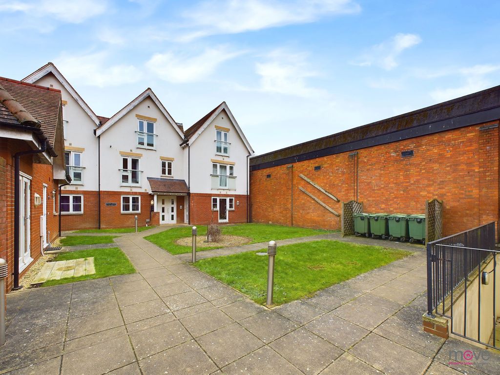 Property photo 1 of 7 Front