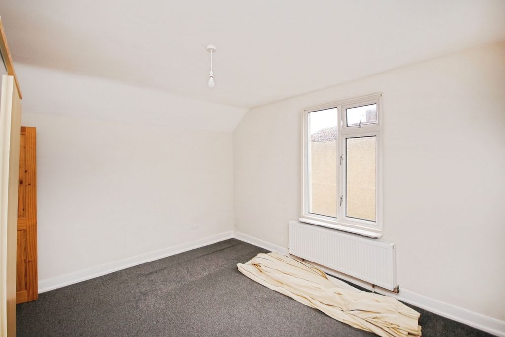 Property photo 3 of 17 Photo