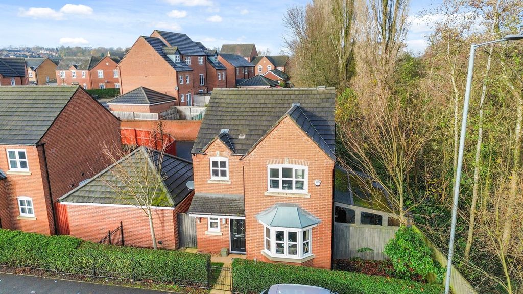 Property photo 1 of 28