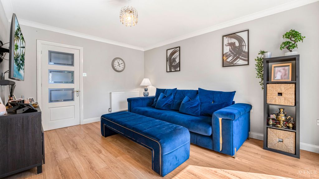 Property photo 3 of 27 4909716