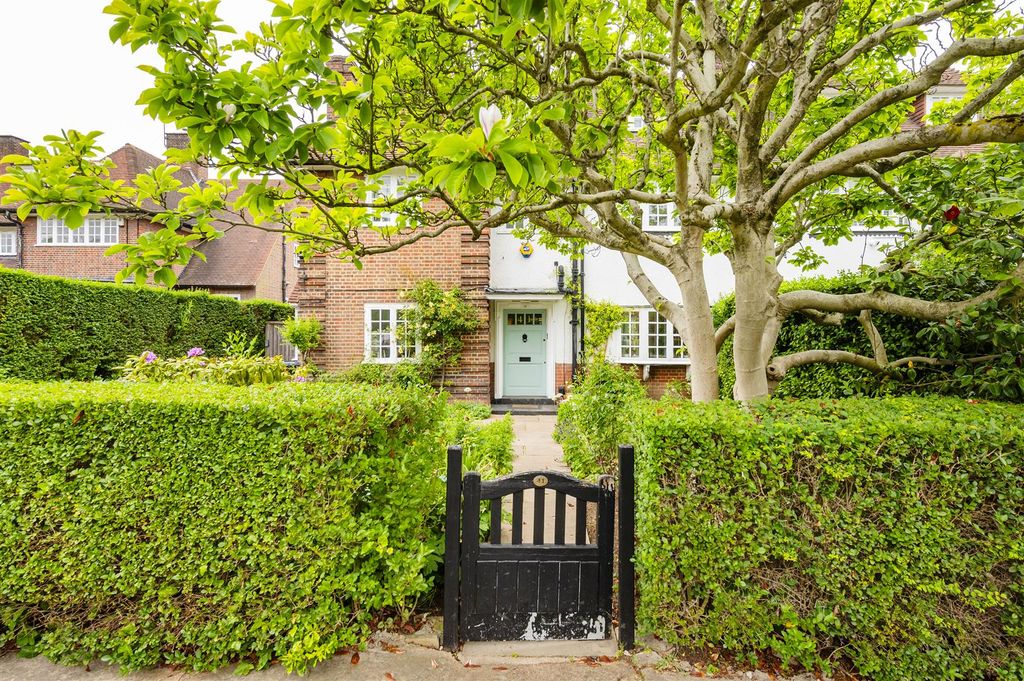 Property photo 2 of 25 Meadway Rd  (2).Jpg