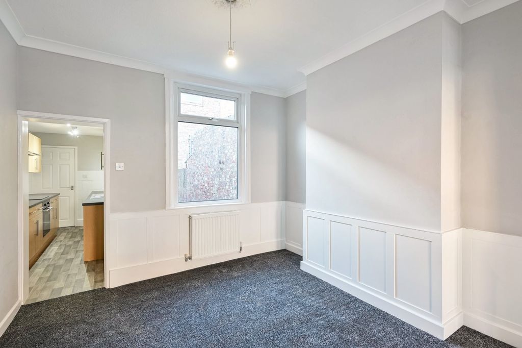 Property photo 3 of 9 Picture 3