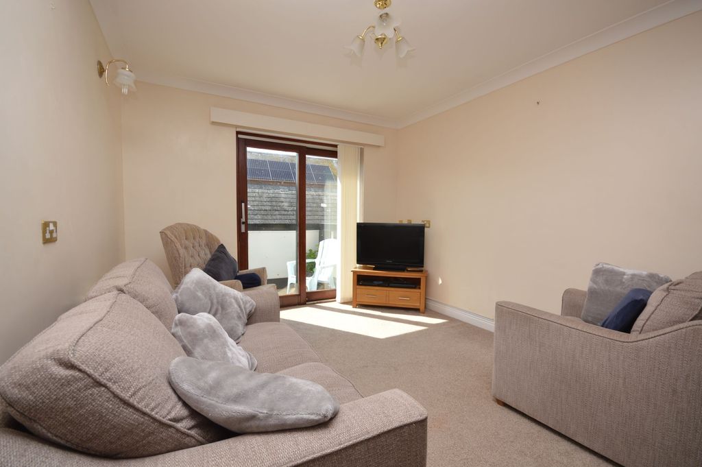 Property photo 3 of 17 Open Plan Lounge/Kitchen/Diner