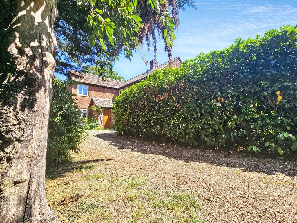 Property photo 3 of 27 Picture No. 12