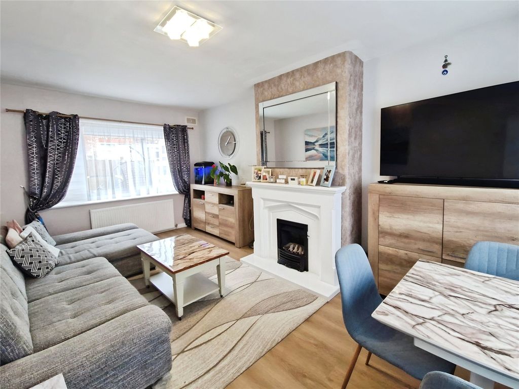 Property photo 2 of 19 Picture No. 06