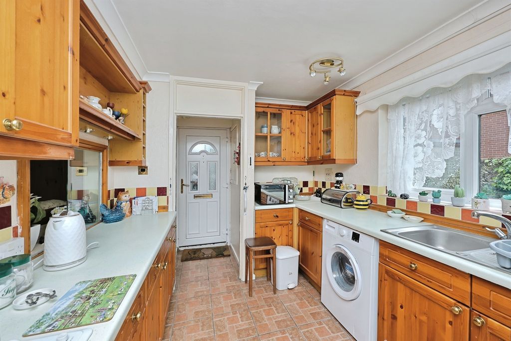 Property photo 3 of 15