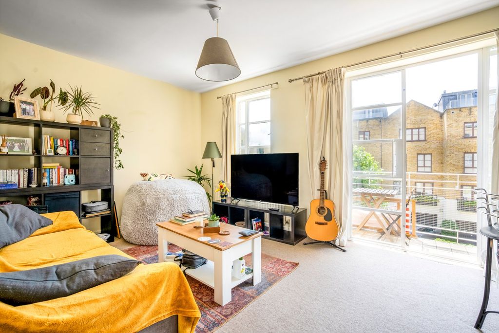 Property photo 3 of 16 Picture No. 30