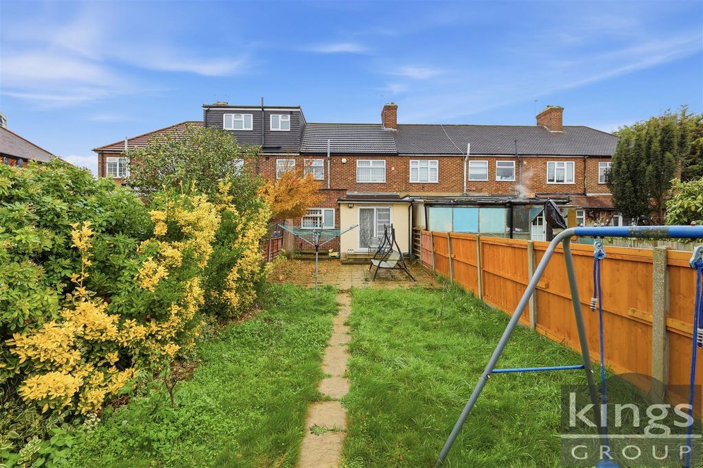 Property photo 2 of 31