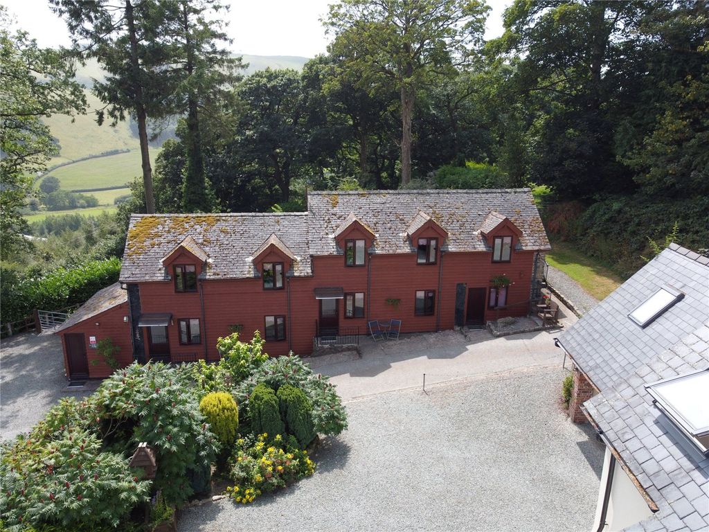 Property photo 2 of 40 Picture No. 44