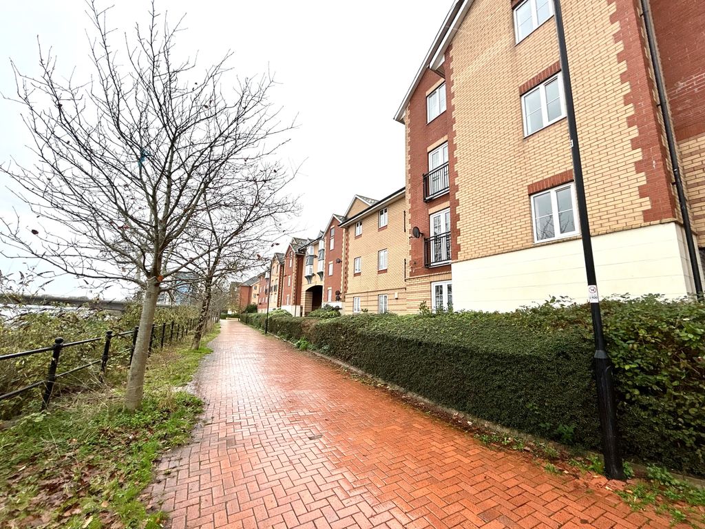 Property photo 1 of 8