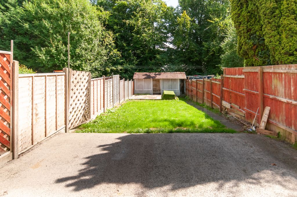 Property photo 3 of 18 Garden