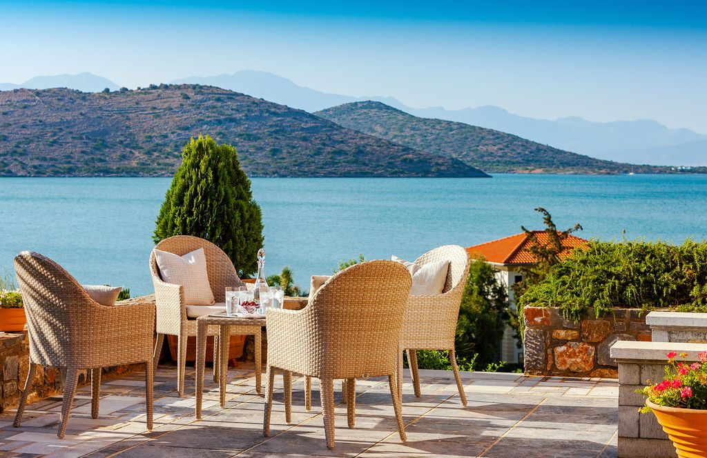 Property photo 1 of 24