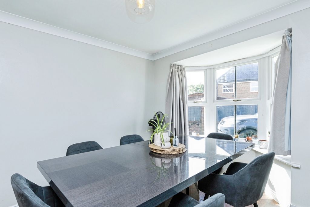 Property photo 3 of 20 Pbox-Img.Jpg
